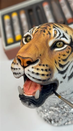 alexxstron on Instagram: "The tiger’s face is sculpted entirely from polymer clay. Hand-painted with pastels and finished with acrylic paints. 100% handmade.🌿🍃 #tigers #tiger #realistic #bjddoll #toy #toys #realistictoys #tiger #lions #lionsclub"