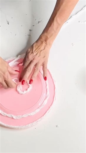 4.5K views · 70 reactions | Let’s create a jumbo lollipop using Dollar Tree plates, kabob stick and yarn! Happy crafting!  | Olivia's Romantic Home DIY | Facebook