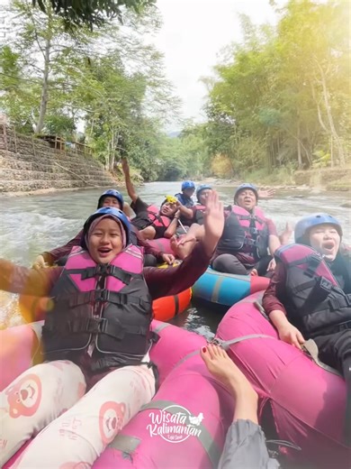 📍 Rekomendasi Wisata Kalimantan Hari ini 📸 Wisata : Loksado 📌 G-Map : https://maps.app.goo.gl/VFWDSAu5K7tQZbMa7 🕐 Waktu terbaik: Pagi / Sore / Malam 🚗 Akses: Motor / Mobil 🎥 Lihat sendiri keindahannya di video ini... Tag temen kamu yang wajib diajak ke sini! #WisataKalimantan #LajuiSanak #IniWisataKalimantan #healingvirtual