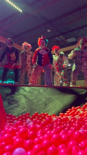 STROMEDY SQUAD IS BACK IN THE CLOWN WORLD!! #stromedy #clowns