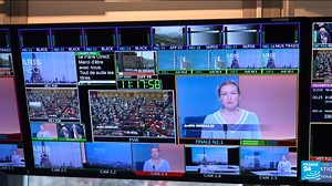 Vous l'avez peut-être remarqué : depuis ce matin, FRANCE 24 a changé ! Pour en savoir plus sur les coulisses des changements que vous pouvez désormais voir sur notre antenne, découvrez ce reportage au sein de notre rédaction et de nos studios ⤵️ | FRANCE 24