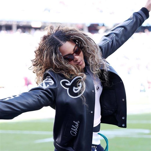 Towering Blue Ivy, 14, starts 'cutting up' with mom Beyoncé in new family dance video