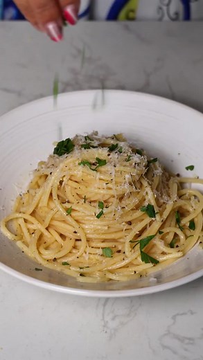 OXO Herb Saver: Keep Your Herbs Fresh Longer