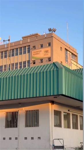 This morning at the Tshwane Market. Come visit our Subtropico Market Agents & DW Fresh agents for fresh produce. | Subtropico Market Agents