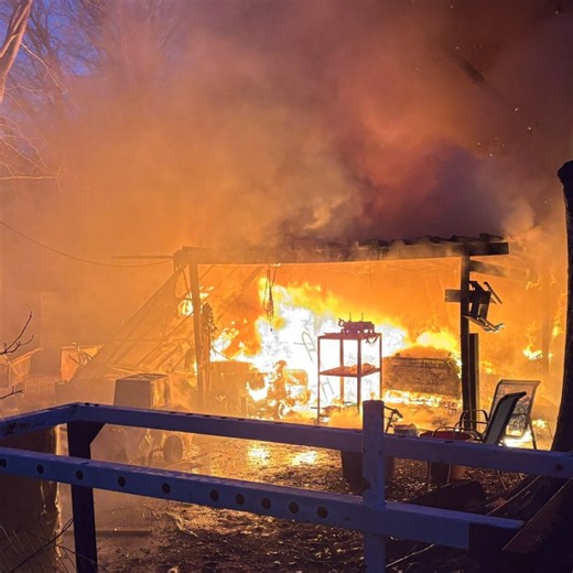 Chesapeake Fire Department contains Cedar Road blaze