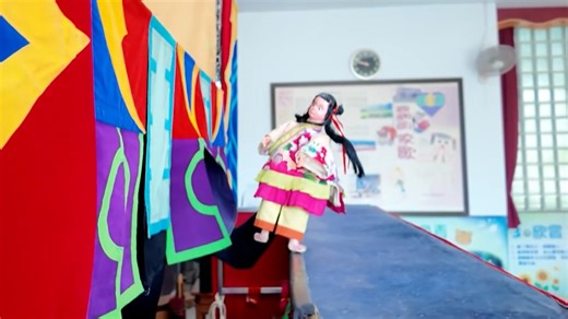 Traditional Playpuppet Theatre Reinvents Hakka Glove Puppetry