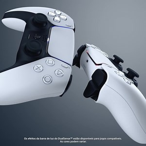 Com o Controle sem fio DualSense™️ você sente mais, joga mais e ainda se reúne com outros jogadores. Melhor que isso, só ganhando deles, né?” | PlayStation