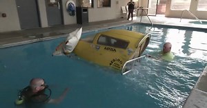How H1 Unlimited trains hydroplane racers to escape sinking boats