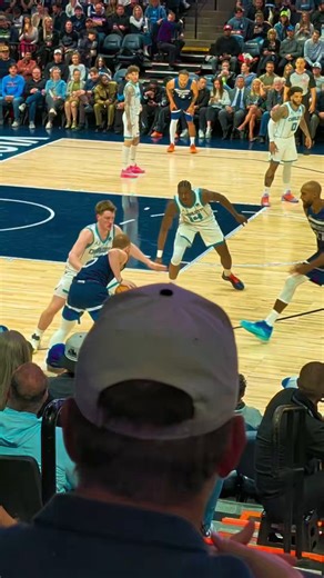 Watched this on TV tonight. It hurt then and hurts re watching it now.