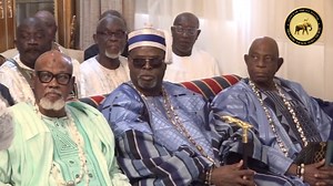 Honoring a century-old bond, Chief Abdul Rashid Brimah IX and elders of the Brimah Clan made donations to King Tackie Teiko Tsuru II, Ga Mantse, and the Ga Traditional Council ahead of the Homowo festival, reaffirming ties first forged between Chief Brimah I and King Tackie Tawiah I in the late 1800s. Today, fifth and sixth generation descendants of Chief Brimah I live in Accra, a testament to this enduring legacy. Recalling how King Tackie Tawiah I appointed Chief Brimah I as his Islamic commun