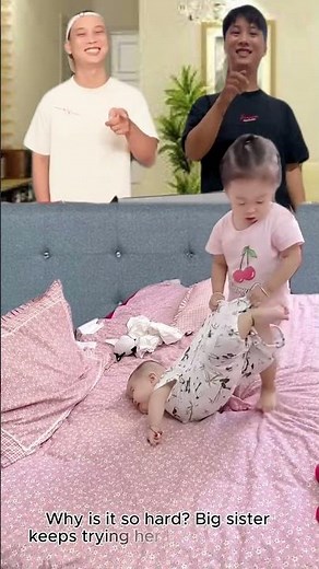 Big Sister Tries Her Best to Help Baby Turn Over! 🥰👧👶❤️Big sister doing her best to help the baby...