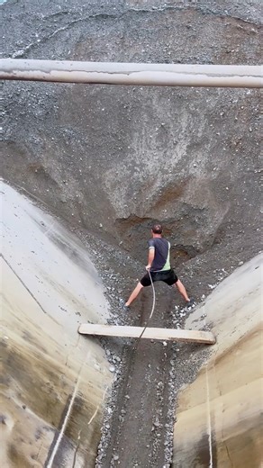 Miningsolution on Instagram: "From Mine to Market: The Journey of Phosphate Rock Phosphate rock is a critical component in feeding the world, serving as the primary source for phosphorus in fertilizers. But have you ever wondered how it gets from the mine to your farm? 🚜 The process is a marvel of modern engineering: 1️⃣ Mining & Transportation: It all starts at the mine, where rock is extracted. The mined material is then transported to the processing plant, often via heavy-duty trucks, convey