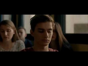 Extrait de "PD" - Court métrage sur l'homophobie - la justesse de l'intervention du professeur...