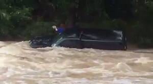 MUST SEE: Dramatic video just coming in this afternoon from Stroud Creek Estates in #Texas. WeatherNationTV.com - Video: Zac Henson | WeatherNation