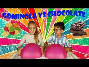 GOMINOLAS VS CHOCOLATE Challenge con Antonio | GUMMY VS CHOCOLATE - Silvia Sánchez