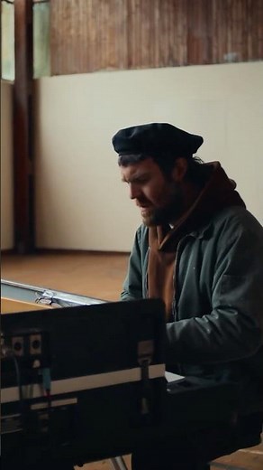 Chet Faker - Over You (Mahogany Session)