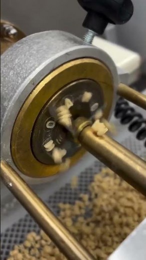 Rotary Extrusion Die with Hot-Face Cutter | Polymer Granulation System | Reference Research