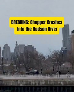 38K views · 169 reactions | A tour helicopter has crashed into the Hudson River near the Holland Tunnel, leaving 6 people confirmed dead, according to the Associated Press. Eyewitnesses say the chopper’s rotor blade detached mid-flight, spinning into the water before the aircraft dropped | FlightDrama | Facebook