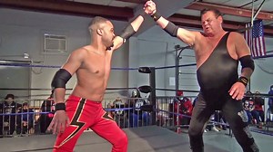 5 WWE legends who are still wrestling today