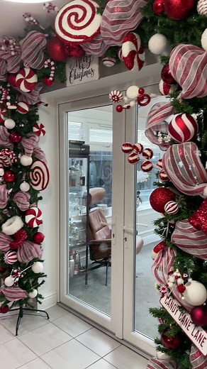 Fun Candy Cane Christmas Arch Decoration Ideas