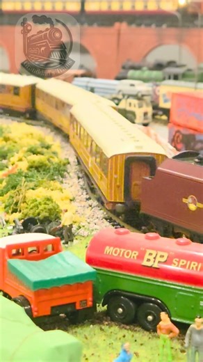 20 sec of The Coventry pulling LNER coaches