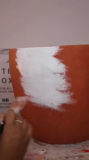 Egg pots are 25% off until the end of March! DM us on Instagram to order 🥰 #smallbusiness #pot #painting #painttok #pots #planttok #plant #storytime