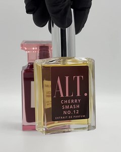 The only 3 fragrances you need this year for $99. Our Signature Scents bundle combines 3 of our most versatile fragrances so you’re covered all year round. 💧High perfume concentration ⏰Lasts Long 🎯Projects well 🌱No harmful ingredients | ALT. Fragrances