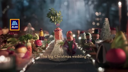 It’s a 24 carat Christmas for Kevin & Katie | Aldi UK | Christmas Advert