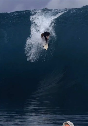 Drop vs Tubo: qual foi o momento mais Phod@ do surf?