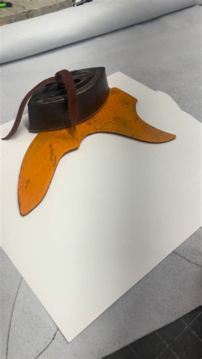 Today’s shop trick. Using finish washer to get uniform 1/4” tracing all the way around your chap yokes and shields for underlays. | Marmon Custom Leather LLC