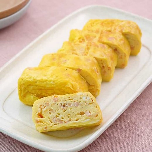 彩りきれい！ 紅生姜の卵焼きのレシピ動画・作り方 | デリッシュキッチン