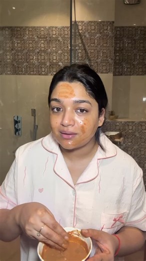 Aanchal | Content Creator on Instagram: "The best homemade mask ever✨🧡 And with the easiest ingredients ever😌 (Home made mask, diwali detox, real time story, creator, Guwahati, for you, unfiltered, raw, share, trending, explore page)"