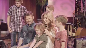 114K views · 1.3K shares | Did y'all know that my song "The River (Of Happiness)", from my latest album I SERVE A SAVIOR, was written by my wife Jennifer and son Hampton? Happy Mother's Day weekend to all the talented moms out there! | Josh Turner | Facebook