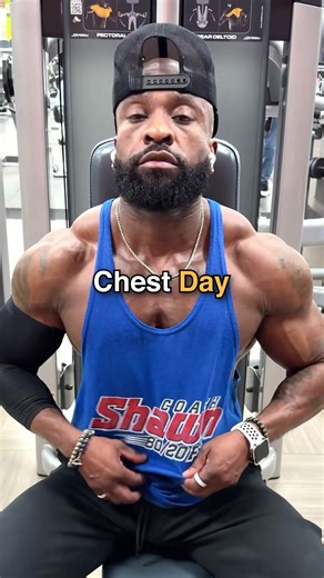 The Elite Chest Day Split 🦍 To build a complete chest, you have to hit every angle with specific intent. Most people just spam flat bench, but an elite physique requires targeting the upper, mid, and lower fibers to create that