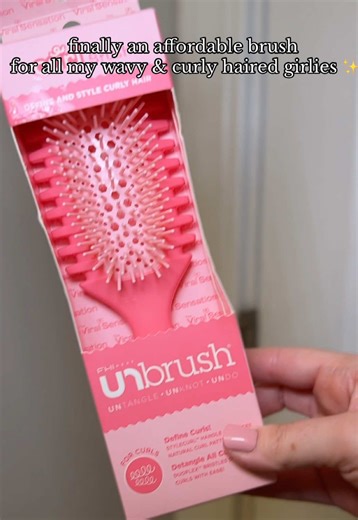 Finally a brush that actually reduces frizz & defines our waves & curls 🥹 @FHI HEAT #unbrushcurl #curlyhair #hairbrush #unbrush #TikTokCreatorSearchInsightsIncentive