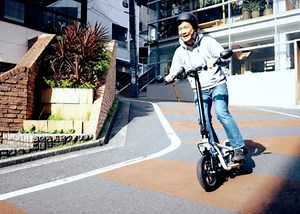 LOM X-Scooter provides environmentally friendly electric daily mobility