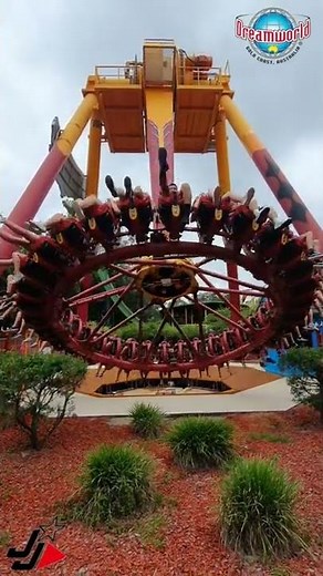 THE CLAW | DREAMWORLD - GOLD COAST THEME PARK