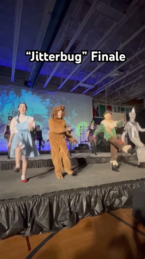 Talented middle schoolers perform “Jitterbug” #wizardofoz #musical #theatre #dance #singing #wicked