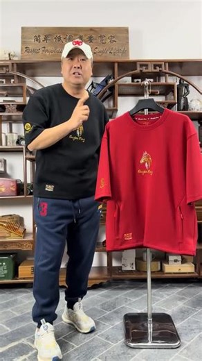 平时休闲穿没问题，刮风下雨就更不用说了 #男装裤子 #多袋裤 #大叔搭配 #道格拉斯原创设计男装 #加绒卫裤