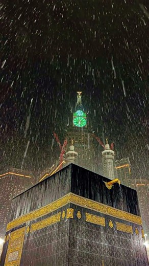 Beautiful View of the Holy Kaaba | Islamic Status #Shorts