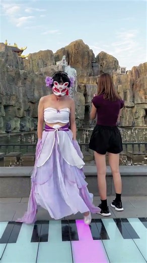 Miss: You scared me. #The Most Handsome Bottle-Opening Cat on the Whole Internet