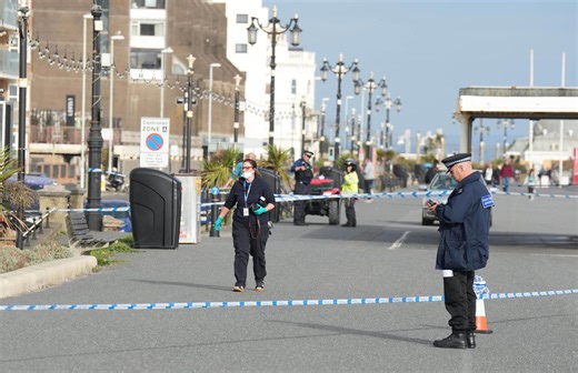 Serious police incident reported in Worthing: Photos show active crime scene