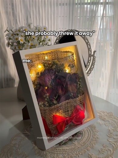 Sentimental Keepsakes: The Art of Preserving Flowers