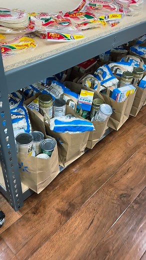 20 reactions | The campus food pantry is distributing bags of food for students and their families this Thanksgiving. Please visit the link below to reserve your bag: https://forms.office.com/Pages/ResponsePage.aspx?id=ePidZ3onakmsjdmeWGBt2b5qkIbPladDteTSghtPNtdUOTFPMEFXMFcxRVdIWUhXMDVXSThRUTZYTi4u&origin=QRCode | CT State Middlesex | Facebook