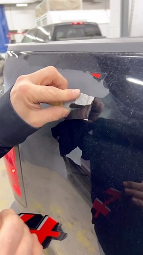 Why you guys think this paint job failed? ————————————————————- Credit 🎥 @inlinepaintandbody | Tito castillo.