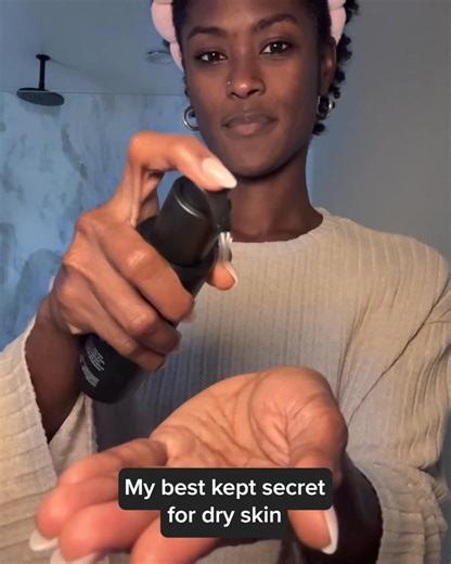 Reveal clearer and more radiant skin with DIME’s Nourishing Cleansing Oil: ✨ Melts away makeup, dirt & sunscreen ✨ Helps unclog pores and prevent buildup ✨ Hydrates and nourishes the skin Shop the 2-in-1 cleansing oil now at dimebeauty.com ✨ | DIME Beauty