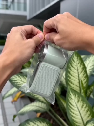 Powerful Handheld USB Rechargeable Mini Fan