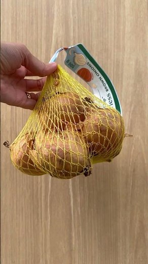 Easiest DIY Basketball Game - made with household rubbish and recycling! #diy #basketball