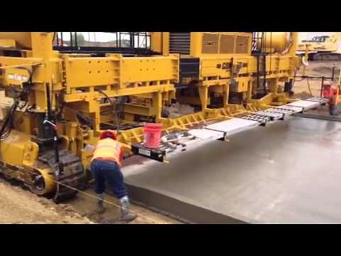 GOMACO GP2600 SLIPFORM PAVER