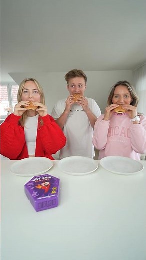 Cheeseburger Hot Chip Challenge 🥵 | Echtso #shorts